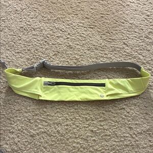 Lululemon fast & free yellow running belt